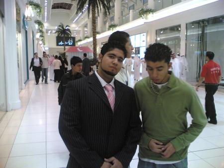 ha lazeeem youm e koon feeh al wa7ad mbadal lol wa hadak howa al 3eeeed lol