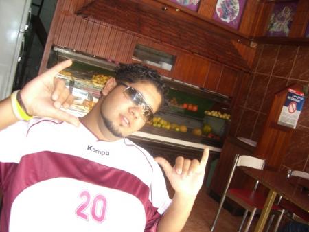 m3sarat amwaj klob be 7QR m3a hamborgr